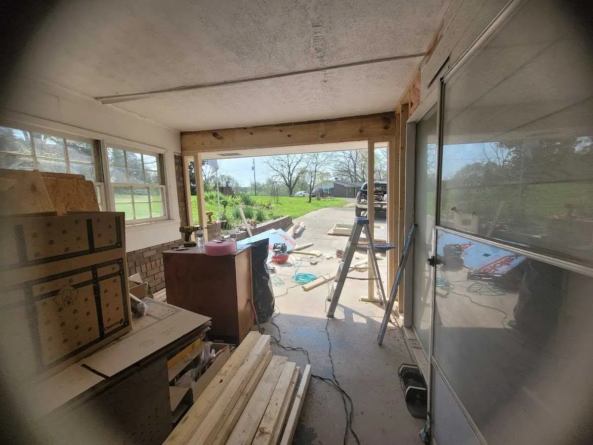 Air movers and dehumidifier for Drying & Dehumidification in Nuevo